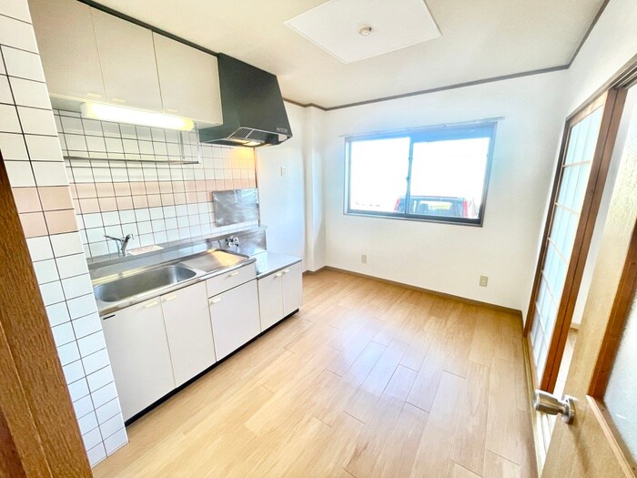 物件内観写真4　(居室)