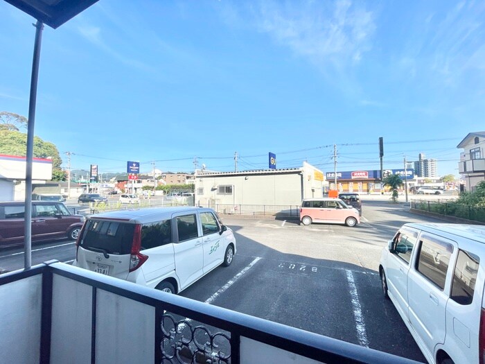 物件内観写真11　(室内からの展望)