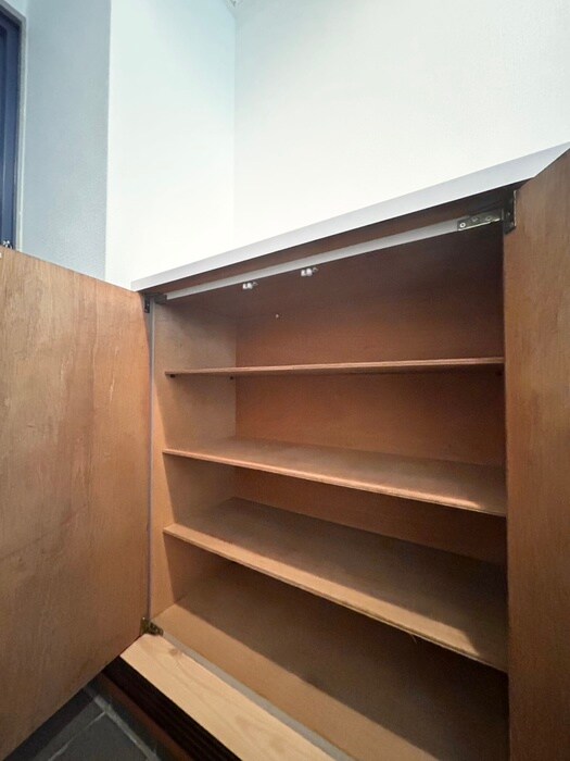 物件内観写真4　(靴箱)