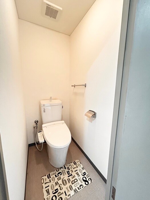 物件内観写真8　(トイレ)