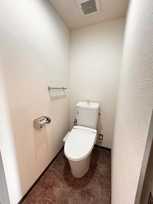 物件内観写真8　(トイレ)