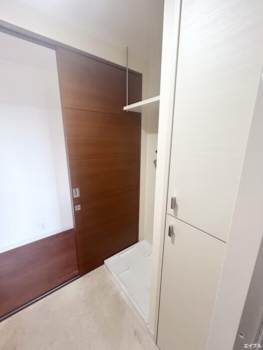 物件内観写真16　(洗濯機置場)