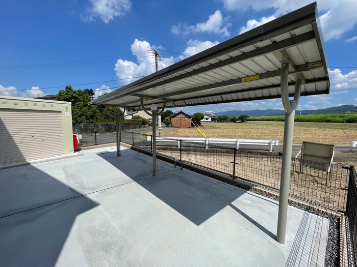 物件外観写真3　(駐輪場)