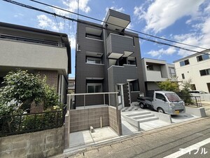 プレリュード春日外観写真