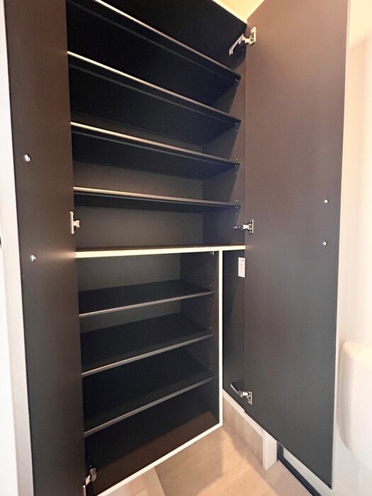 物件内観写真8　(靴箱)