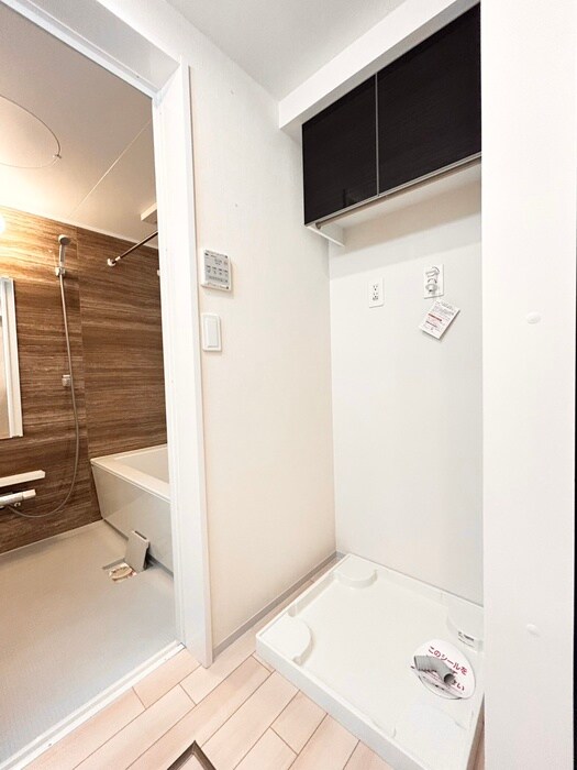 物件内観写真10　(洗濯機置場)