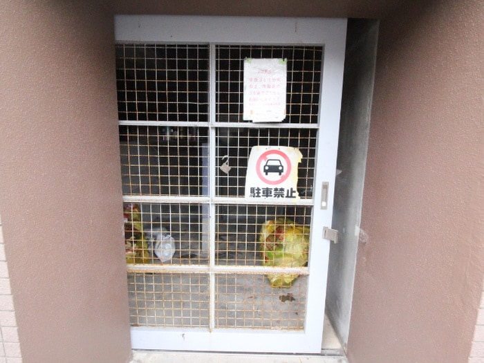 物件外観写真4　(建物設備)