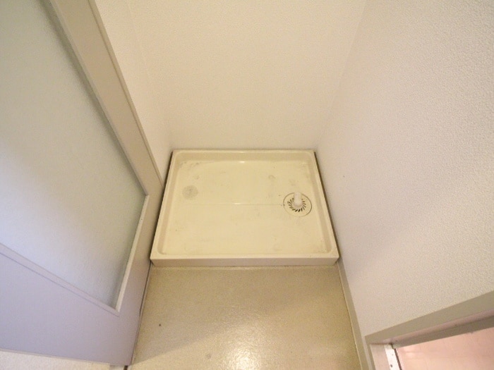 物件内観写真12　(洗濯機置場)