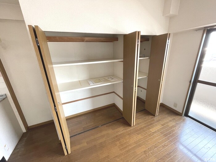 物件内観写真10　(収納)