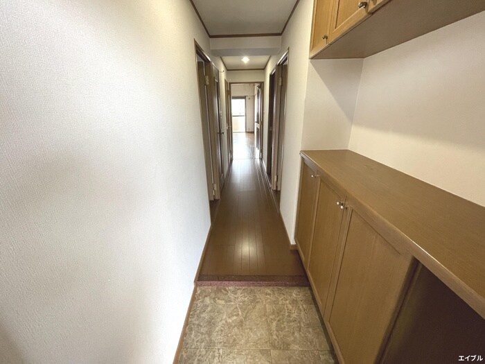 物件内観写真12　(玄関)