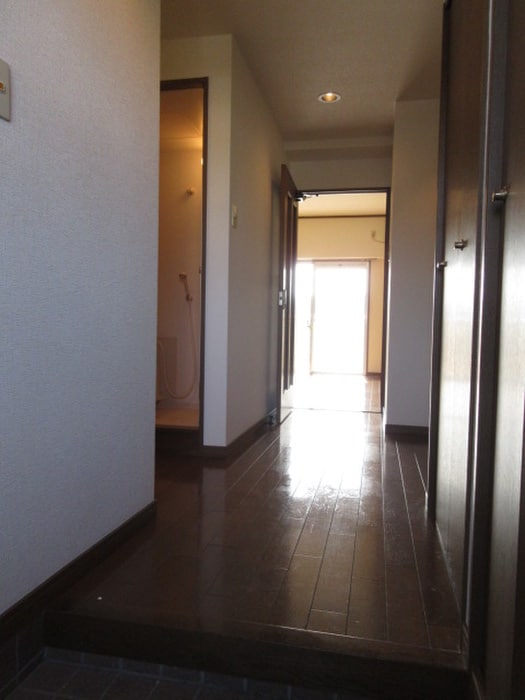 物件内観写真18　(廊下)