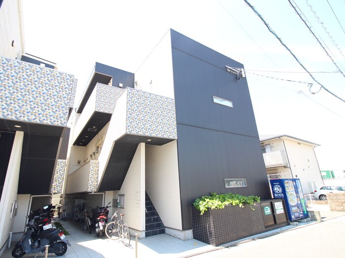 物件外観写真2　(駐輪場)