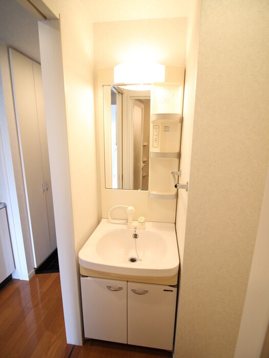 物件内観写真8　(洗面)