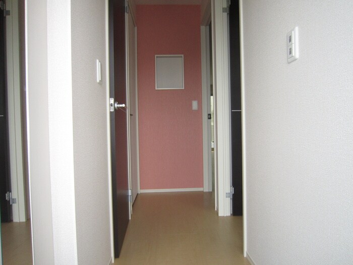 物件内観写真7　(玄関)