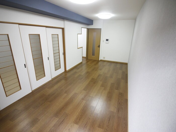 物件内観写真4　(居室)