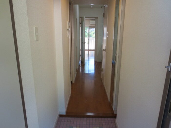 物件内観写真7　(廊下)