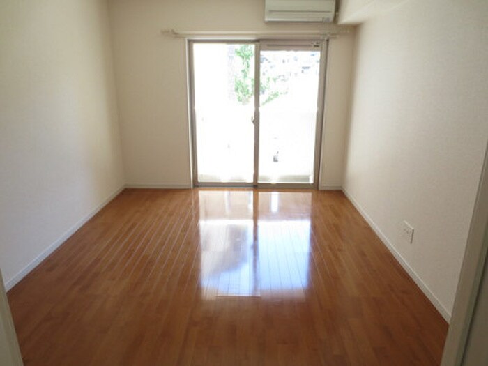 物件内観写真12　(居室)