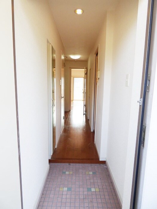 物件内観写真14　(玄関)