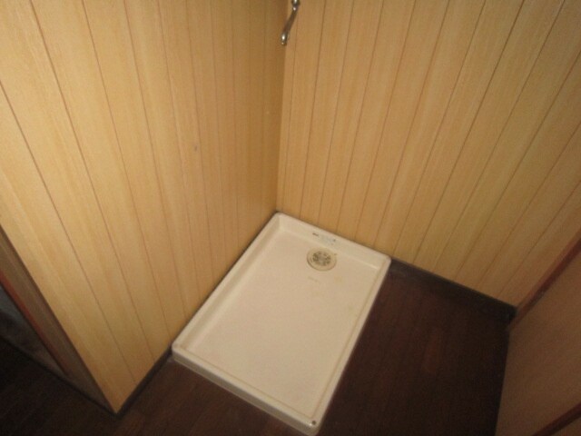 物件内観写真7　(洗濯機置場)