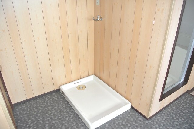 物件内観写真9　(洗濯機置場)