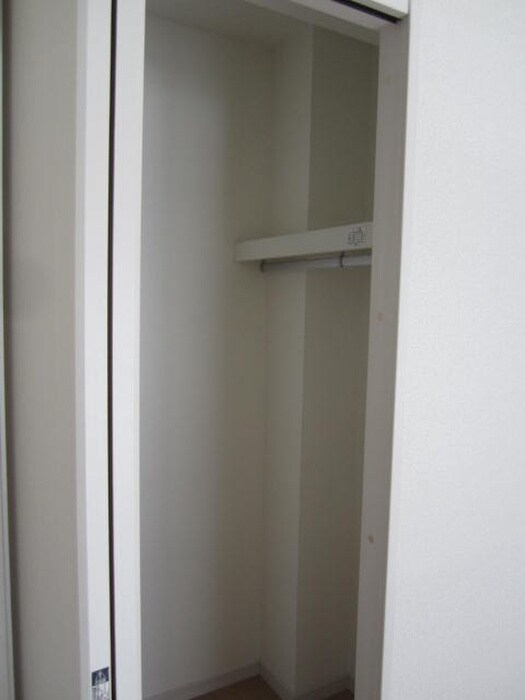 物件内観写真12　(収納)