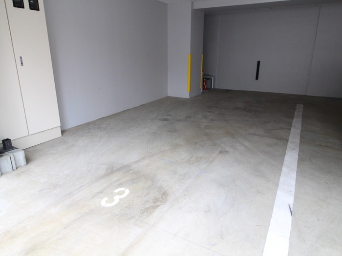 物件外観写真4　(駐車場)