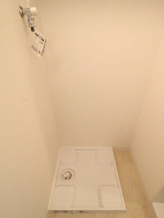 物件内観写真10　(洗濯機置場)