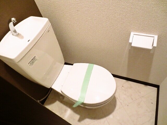 物件内観写真11　(トイレ)