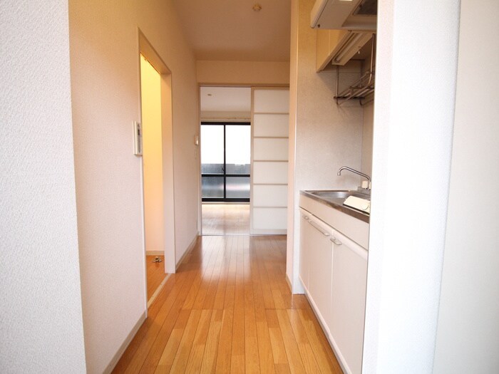 物件内観写真18　(廊下)