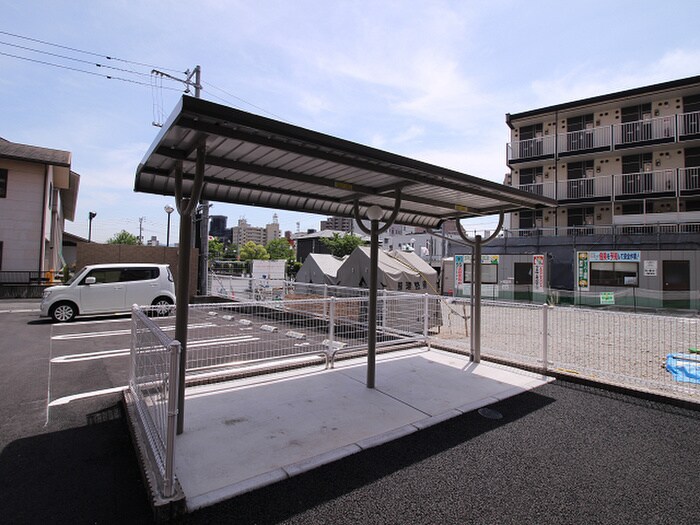 物件外観写真5　(駐輪場)