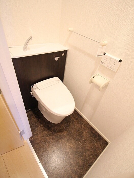 物件内観写真10　(トイレ)