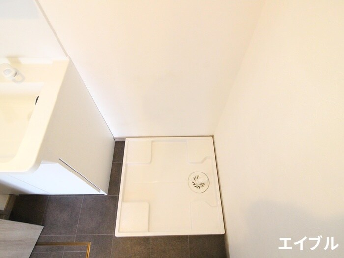 物件内観写真17　(洗濯機置場)