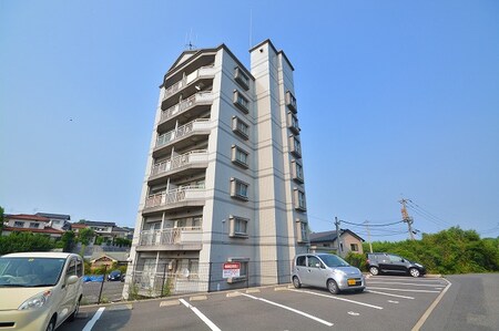 ニューリバー小倉外観写真