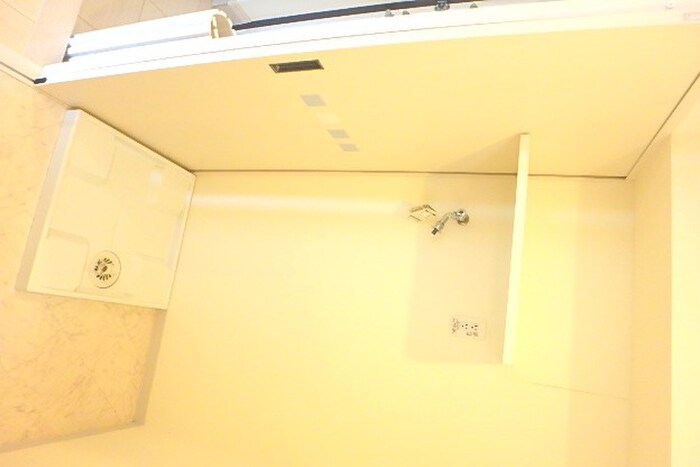 物件内観写真9　(洗濯機置場)