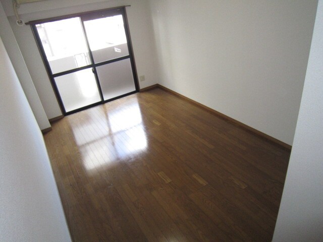 物件内観写真5　(居室)