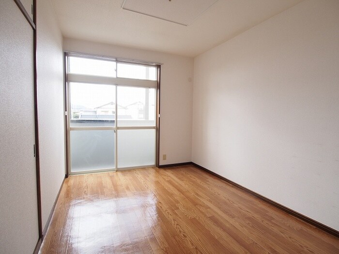 物件内観写真3　(居室)