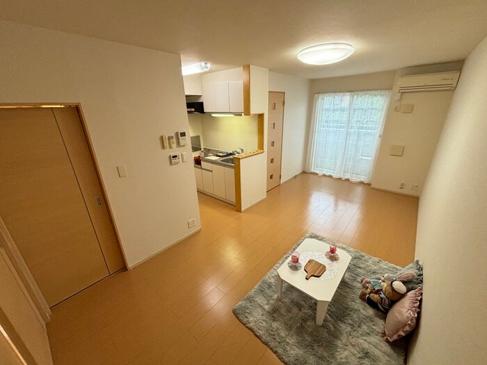 物件内観写真4　(居室)