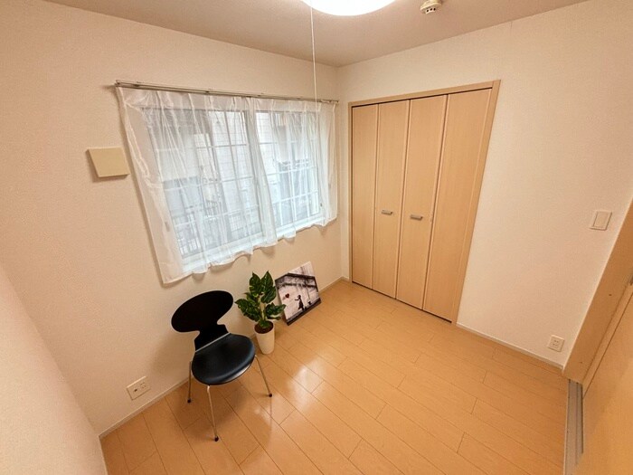 物件内観写真6　(居室)