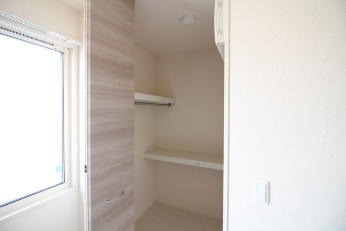 物件内観写真10　(収納)