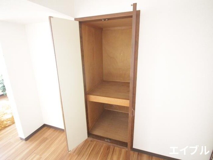 物件内観写真9　(収納)