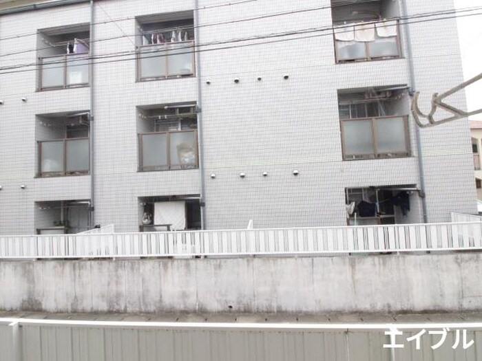 物件内観写真22　(室内からの展望)