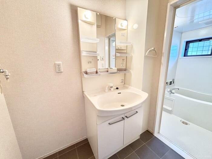 物件内観写真9　(洗面)