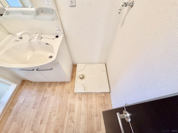 物件内観写真11　(洗濯機置場)