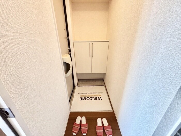 物件内観写真11　(玄関)