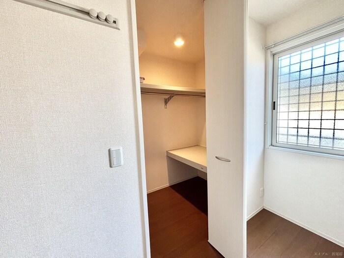 物件内観写真12　(収納)