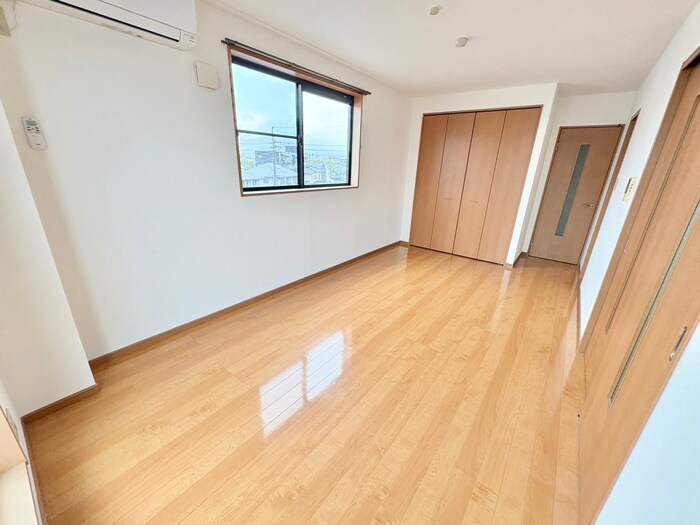 物件内観写真4　(居室)