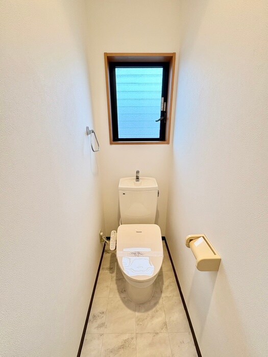 物件内観写真8　(トイレ)