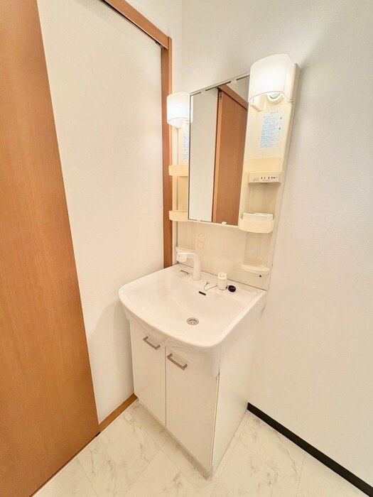 物件内観写真10　(洗面)