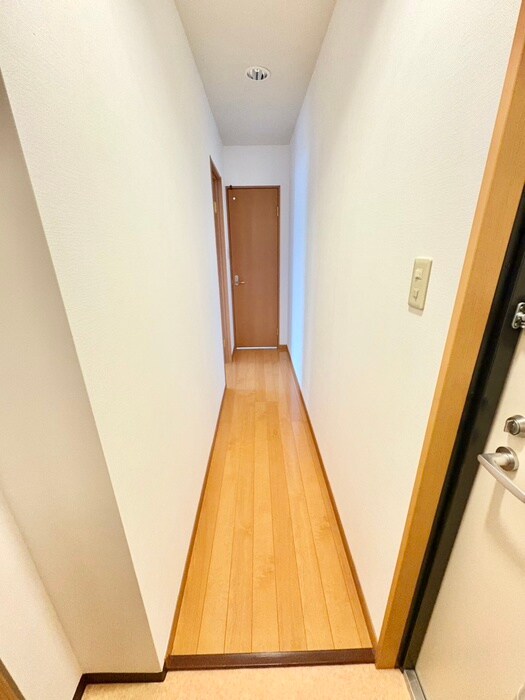 物件内観写真14　(廊下)