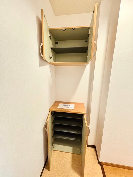 物件内観写真16　(靴箱)